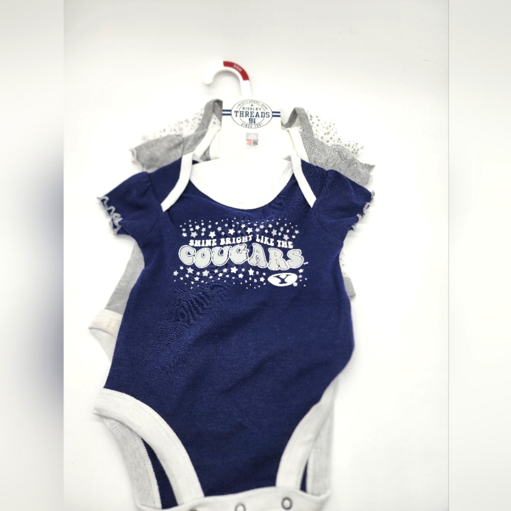 Set of 3 onesies for 3-6 months